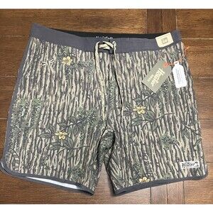 Men’s Howler Brothers Size 38 Bruja Boardshorts Swamp Country Camo NWT